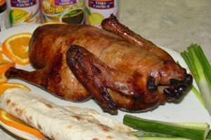 Запеченная утка с хрустящей корочкой Запеченная утка с хрустящей корочкой