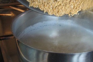Овсяная каша с молоком Овсяная каша с молоком