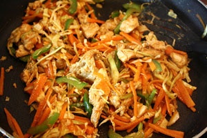 Лапша удон с курицей и овощами Лапша удон с курицей и овощами