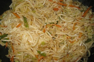 Лапша удон с курицей и овощами Лапша удон с курицей и овощами