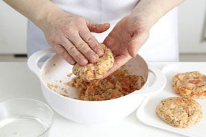 Котлеты из красной и белой рыбы Котлеты из красной и белой рыбы