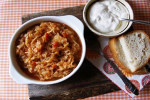 Тушеная капуста с овощами Тушеная капуста с овощами