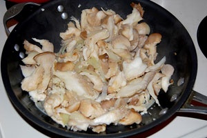 Жареный картофель с вешенками Жареный картофель с вешенками