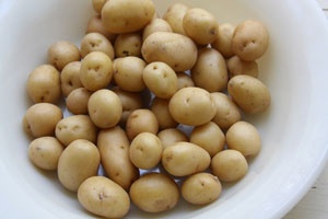 Картофель, запеченный в чесноке Картофель, запеченный в чесноке