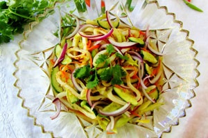 Теплый салат с кальмарами Теплый салат с кальмарами