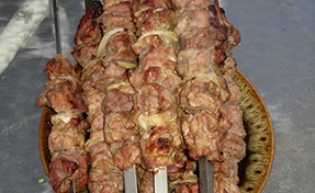 Шашлык из баранины и почек по-карски Шашлык из баранины и почек по-карски