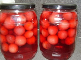 Компот из черешни и клубники Компот из черешни и клубники