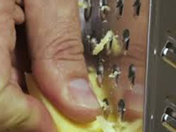 Салат с сухариками и курицей Салат с сухариками и курицей