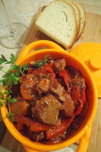 Говядина, тушеная с овощами Говядина, тушеная с овощами