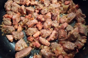 Говядина, тушеная с овощами Говядина, тушеная с овощами