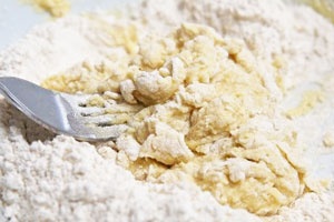 Куриный суп с яичной лапшой Куриный суп с яичной лапшой
