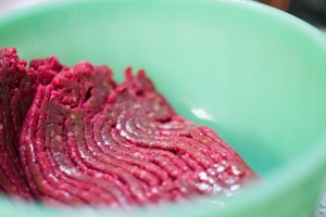 Шашлык из фарша в духовке Шашлык из фарша в духовке