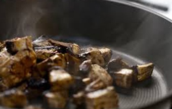 Салат с говядиной майонезом и грибами Салат с говядиной майонезом и грибами