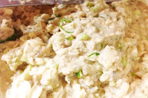 Салат с копченым кальмаром Салат с копченым кальмаром