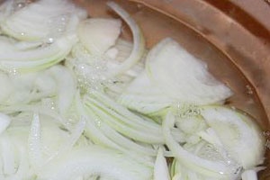 Салат с кальмарами и кукурузой Салат с кальмарами и кукурузой