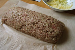 Мясной рулет из фарша Мясной рулет из фарша