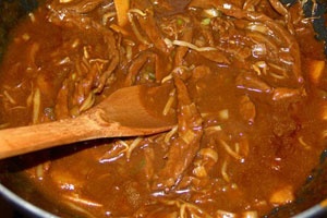 Гуляш из говядины с подливкой Гуляш из говядины с подливкой