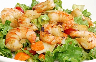 Салат из морского коктейля Салат из морского коктейля