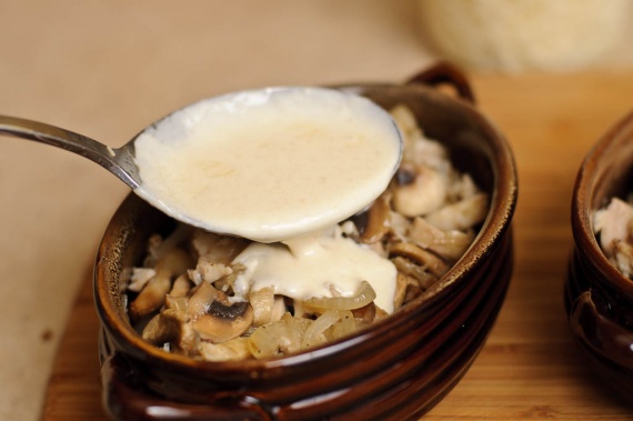 Жюльен из грибов и курицы Жюльен из грибов и курицы
