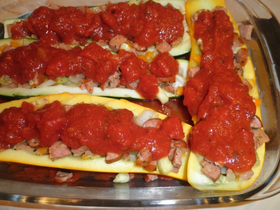 Фаршированные кабачки с колбасой и грибами Фаршированные кабачки с колбасой и грибами