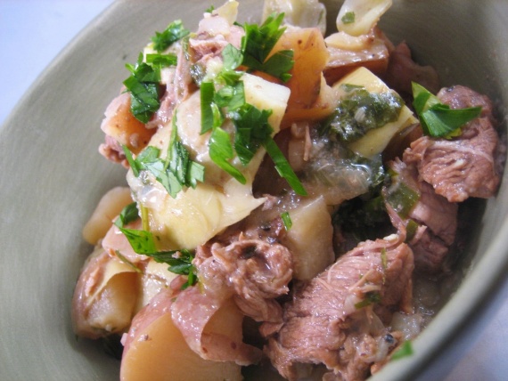 Картошка с тушенкой в мультиварке Картошка с тушенкой в мультиварке