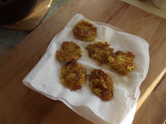 Кабачковые оладьи с сыром Кабачковые оладьи с сыром