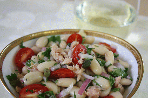 Салат с тунцом и фасолью Салат с тунцом и фасолью