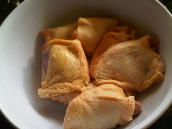 Курица с картошкой в кастрюле Курица с картошкой в кастрюле