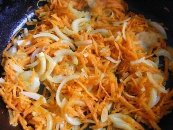 Кальмар со сметаной и морковью Кальмар со сметаной и морковью