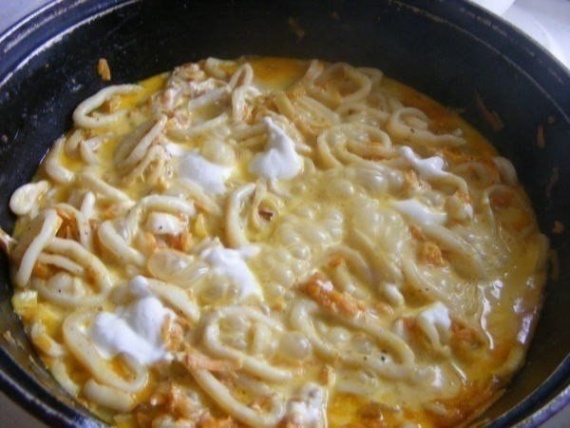 Кальмар со сметаной и морковью Кальмар со сметаной и морковью