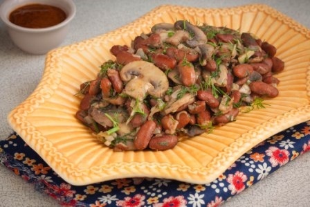 Тушеная фасоль с грибами Тушеная фасоль с грибами