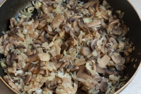 Тушеная фасоль с грибами Тушеная фасоль с грибами