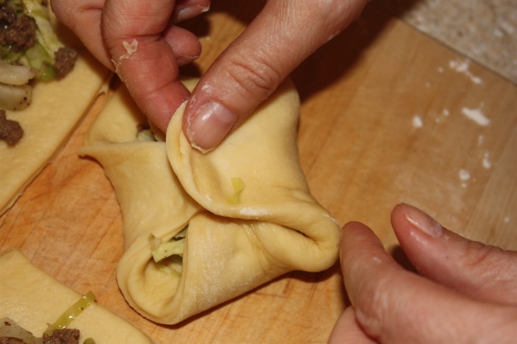 Пирожки с капустой и жареным фаршем Пирожки с капустой и жареным фаршем