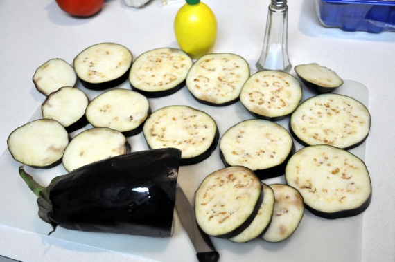 Баклажаны с сыром и чесноком Баклажаны с сыром и чесноком