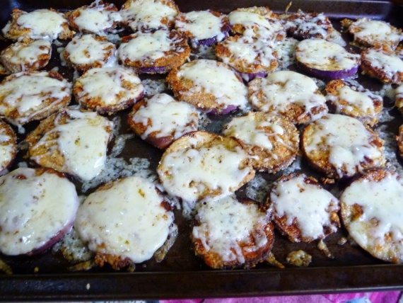 Баклажаны с сыром и чесноком Баклажаны с сыром и чесноком