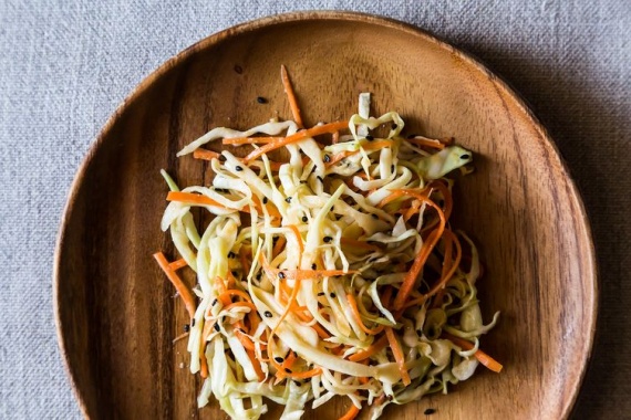 Салат с капустой и кунжутом Салат с капустой и кунжутом