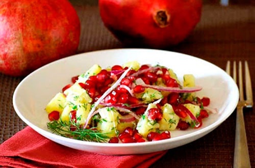 Салат с орехами и гранатом Салат с орехами и гранатом
