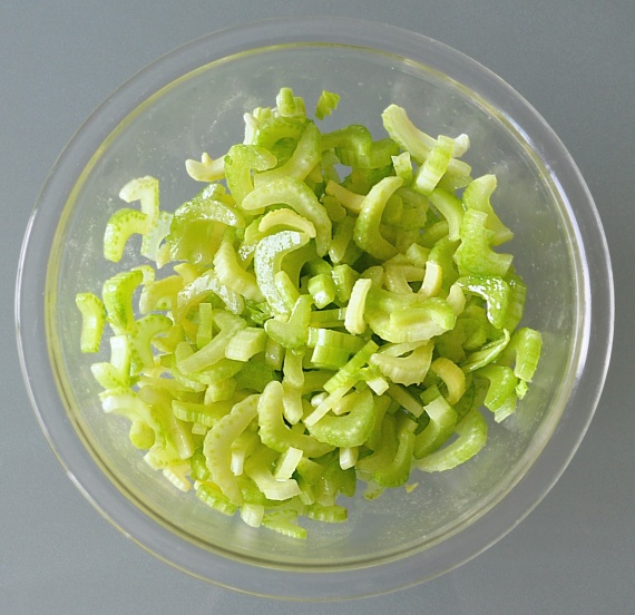 Маринованный сельдерей Маринованный сельдерей