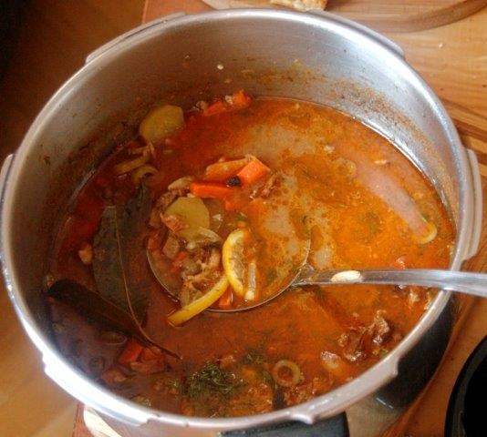 Солянка мясная с грибами Солянка мясная с грибами