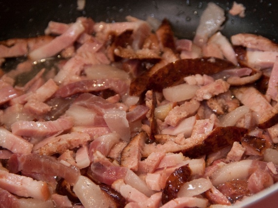 Солянка мясная с грибами Солянка мясная с грибами