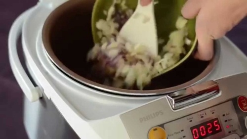 Тушеная капуста с курицей в мультиварке Тушеная капуста с курицей в мультиварке