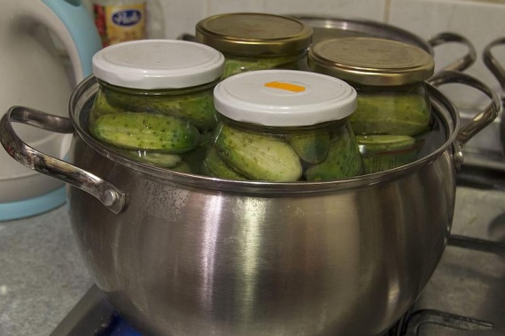 Маринованные огурцы по-болгарски Маринованные огурцы по-болгарски