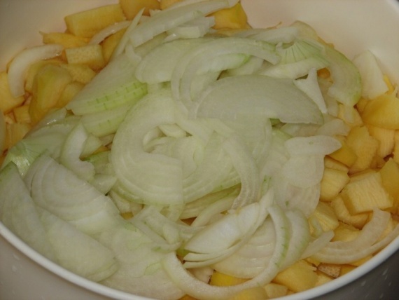Cалат на зиму из кабачков и моркови Cалат на зиму из кабачков и моркови