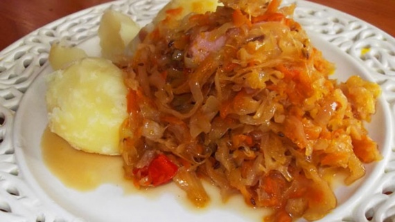 Тушеная говядина с капустой в мультиварке Тушеная говядина с капустой в мультиварке
