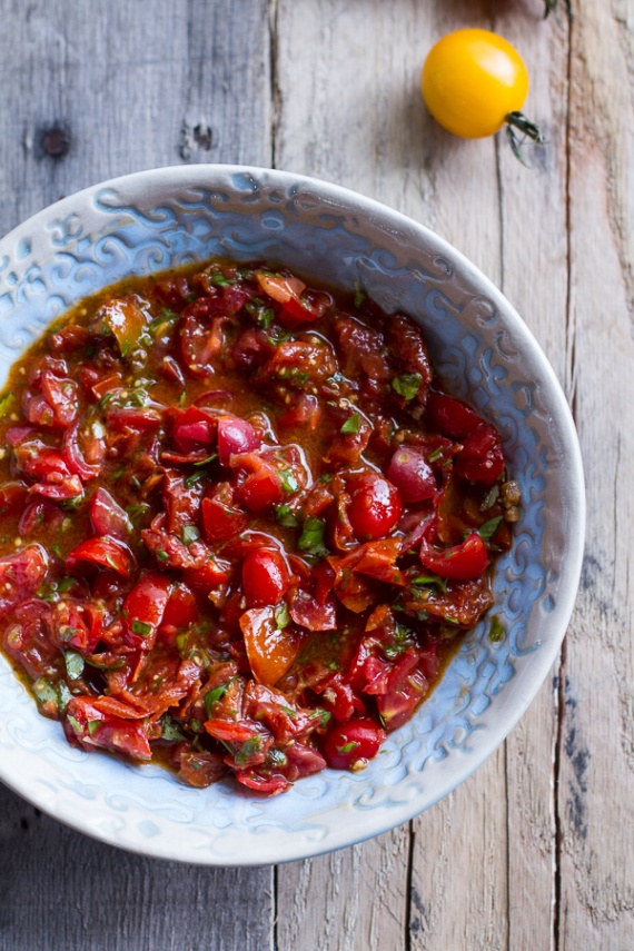 Паста с цуккини, помидорами черри и соусом из базилика Паста с цуккини, помидорами черри и соусом из базилика