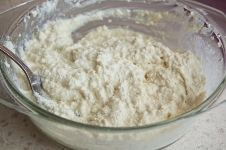 Шарлотка с творогом и яблоками в мультиварке Шарлотка с творогом и яблоками в мультиварке