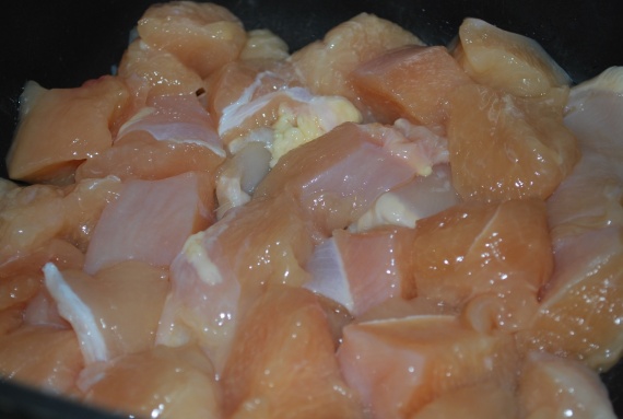 Курица с картошкой в горшочке Курица с картошкой в горшочке