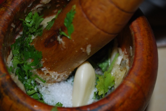 Курица с картошкой в горшочке Курица с картошкой в горшочке