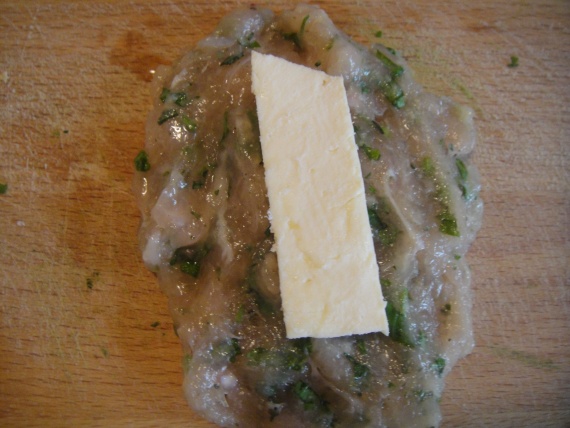 Куриные котлеты с сыром и зеленью Куриные котлеты с сыром и зеленью