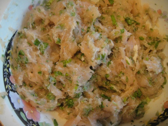 Куриные котлеты с сыром и зеленью Куриные котлеты с сыром и зеленью